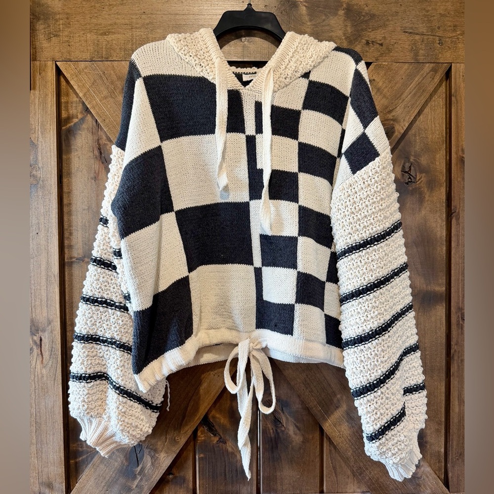 NWOT Mello Brand Hooded Checkered Sweater Sz L